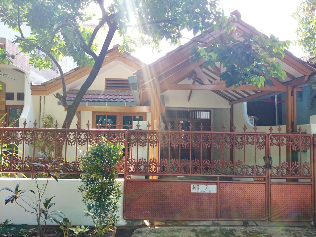 Hostel Bogor Eksteriør bilde