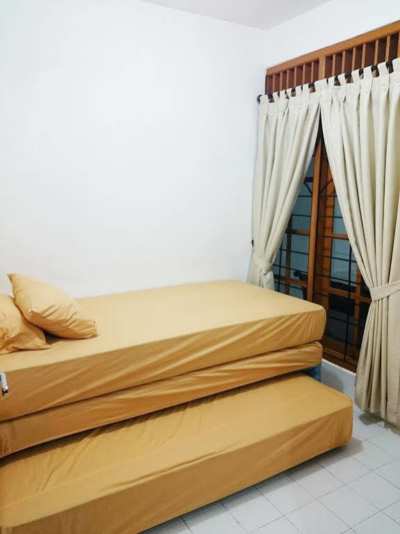 Hostel Bogor Eksteriør bilde